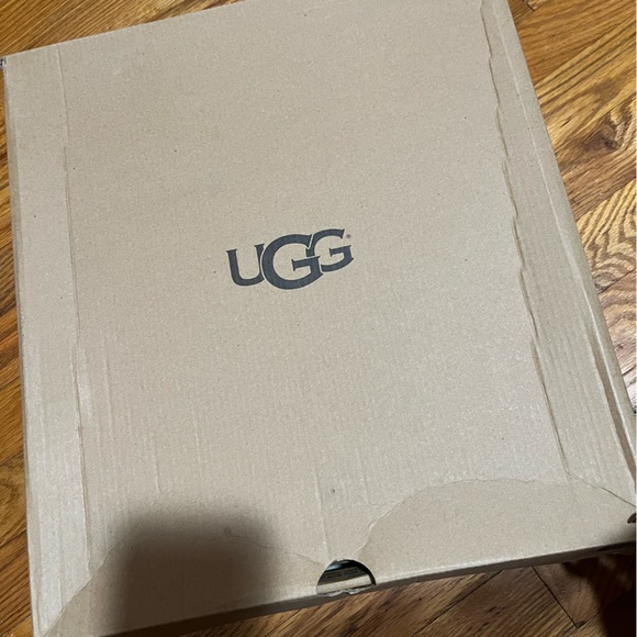 COPY - BRAND NEW UGG- Tania Ugg Boots size 11 with box - Picture 7 of 8